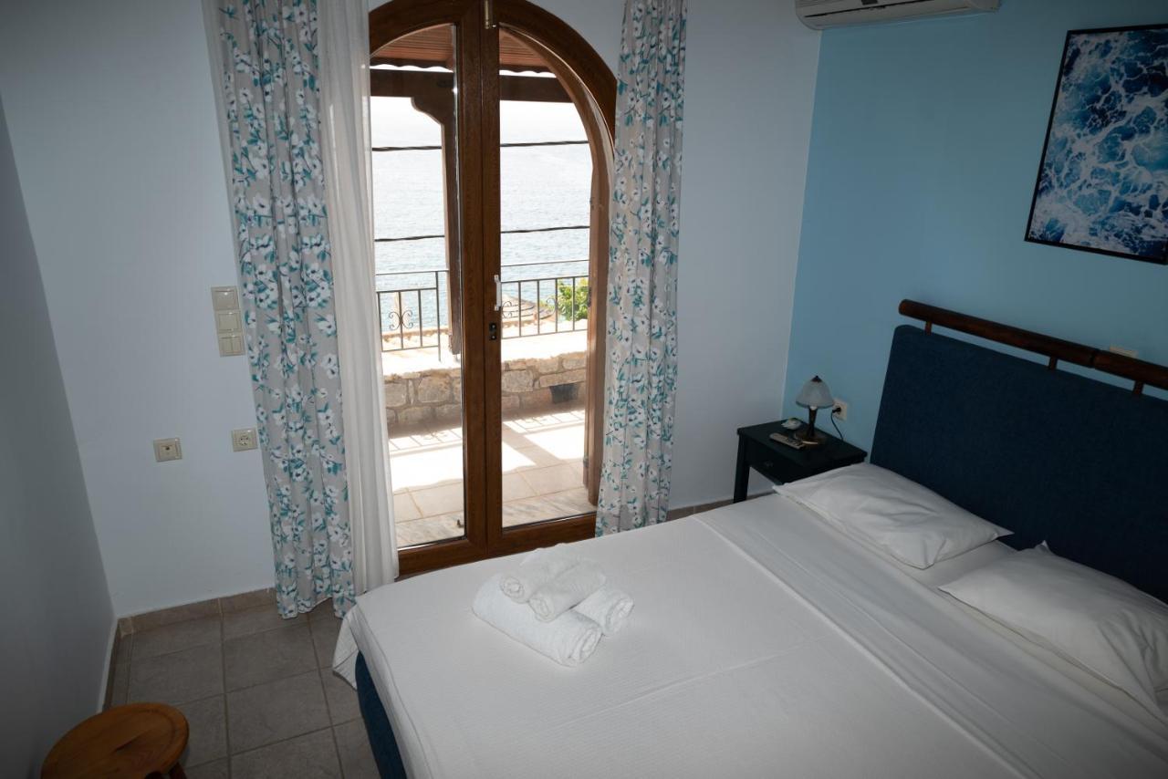 Sophia Limeni Apartments And Studios *
