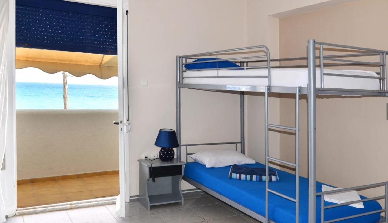 Iro Aparthotel 2*