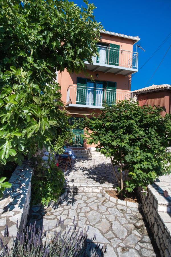 Lefkada Sunset House *