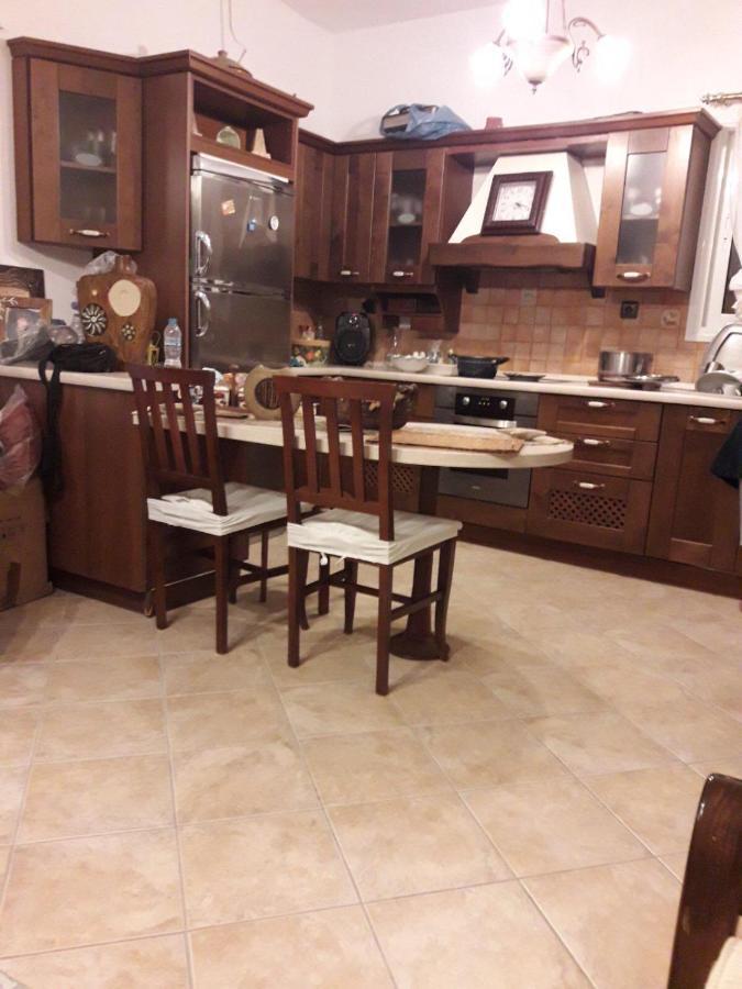 κυκλαδίτικη στην παραλία αντώνηδες, κύθνου Kythnos