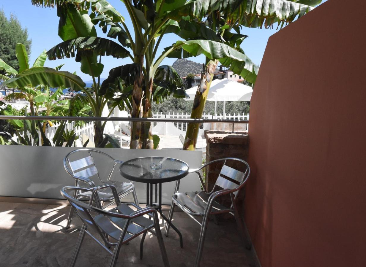 Viaros Aparthotel 3*