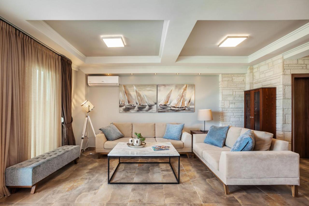 Sunny Exclusive Villa Hanioti