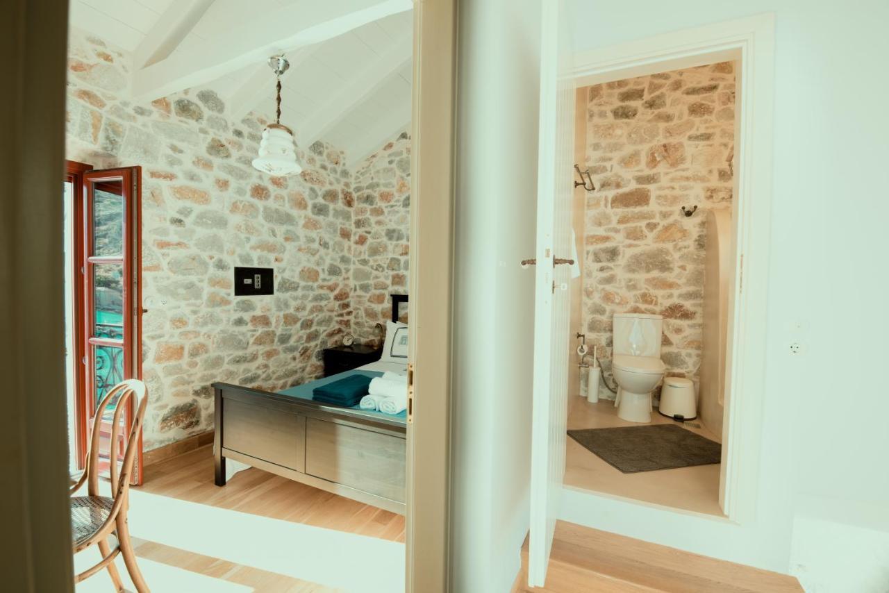 Villa Limeni Villa *