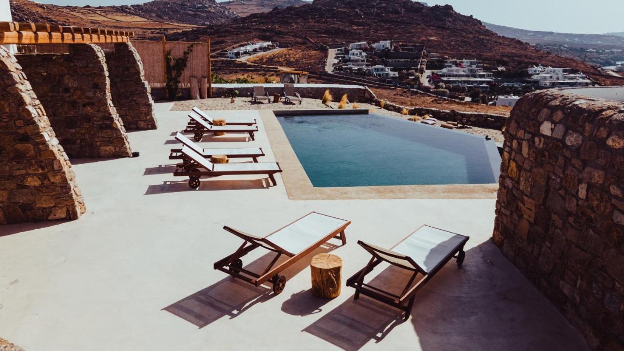 M-vibes Mykonos