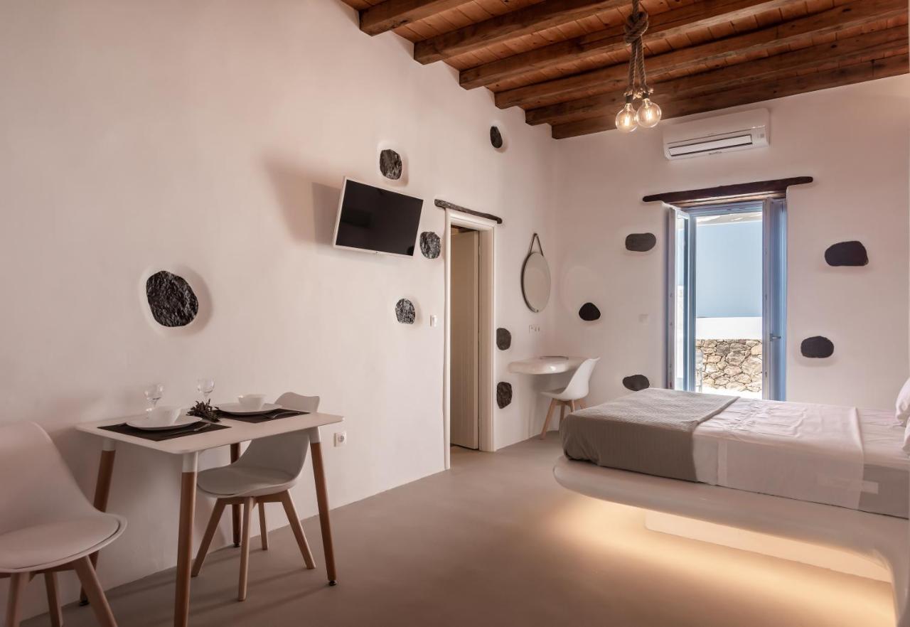 Plaka Suites Holiday home Plaka (Milos)
