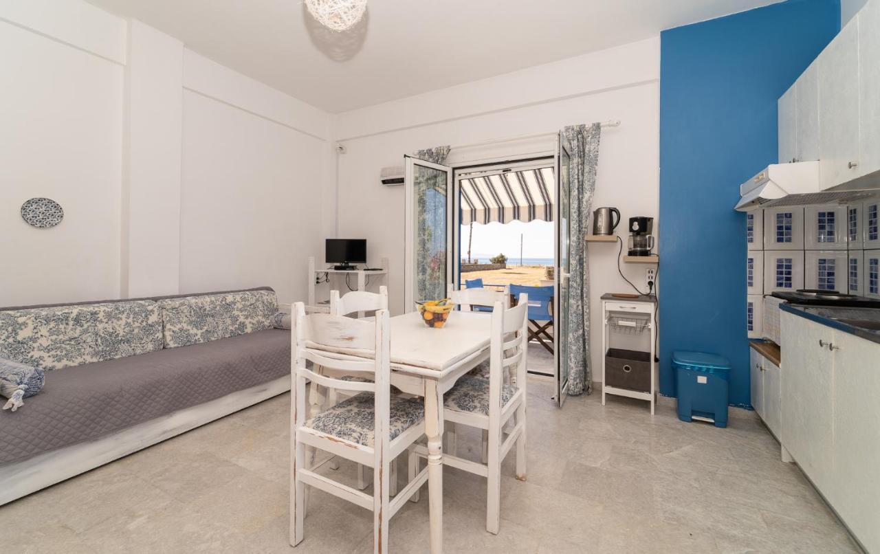 Apartment Blue Finikounta