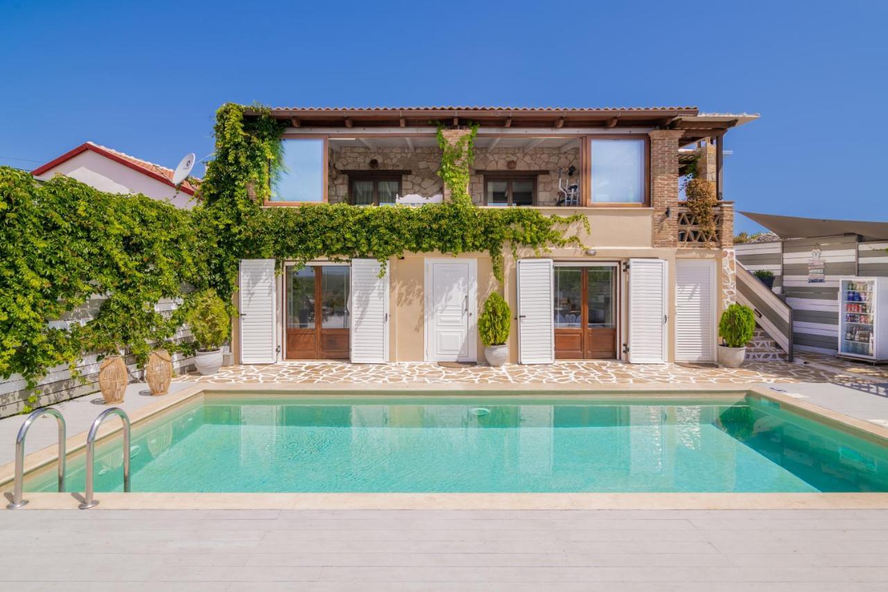 Tramonto With Private Heated Pool, By Zantewize