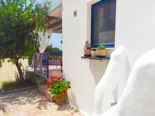 Lontos Village *