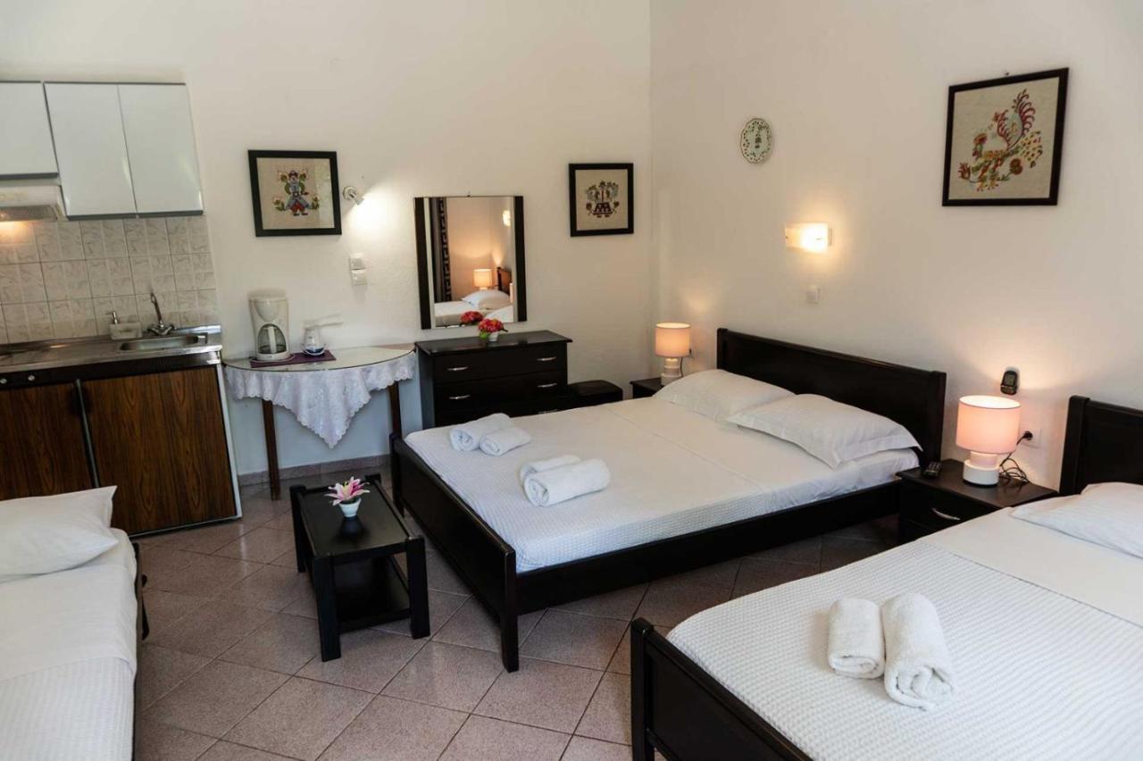 Aparthotel Skyros Avra Residences