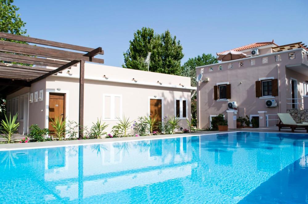 Sea And Creek Holiday home