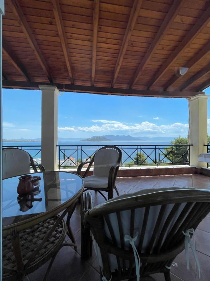 Amazing View Family House!