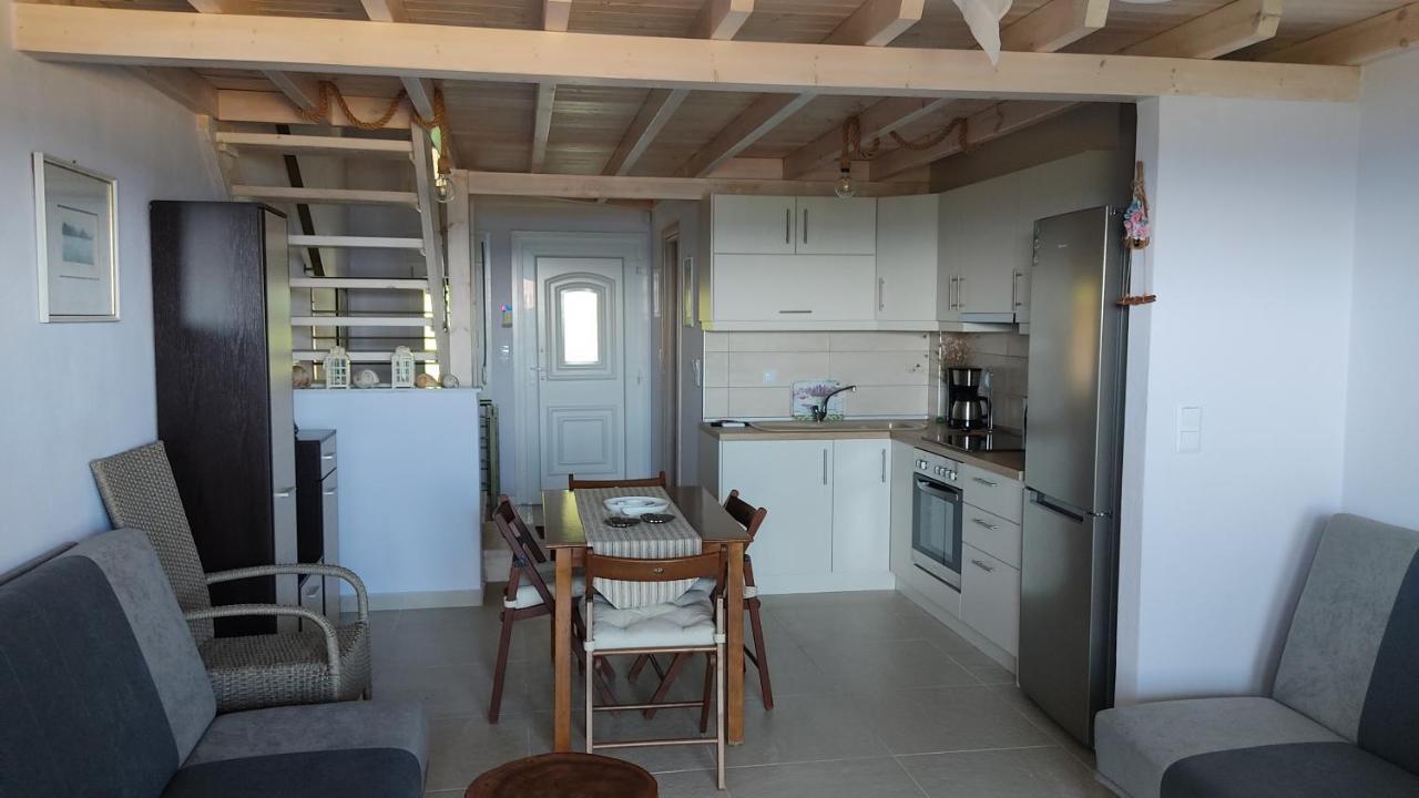 Asterias Maisonette & *