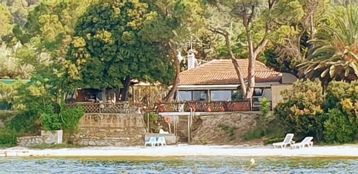 Holiday home Private Seafront House In With Amazing View Of Diaporos Island *