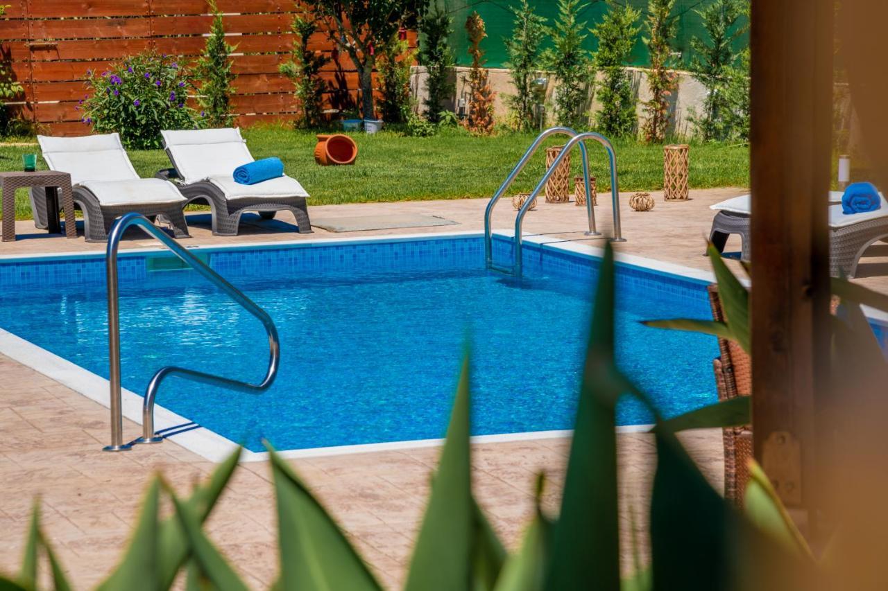 Sophie - Sunny Retreat! Villa