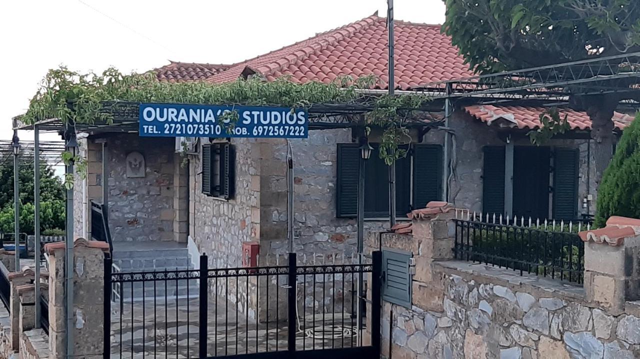 Ouranias Apartment *