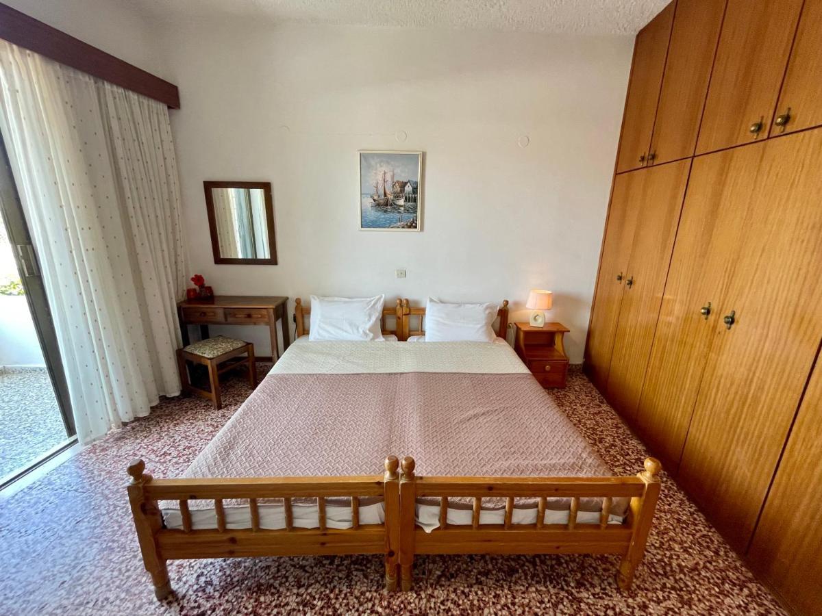 Guest house Afroditi 2*