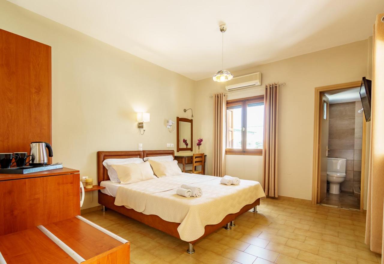 Aparthotel Irini