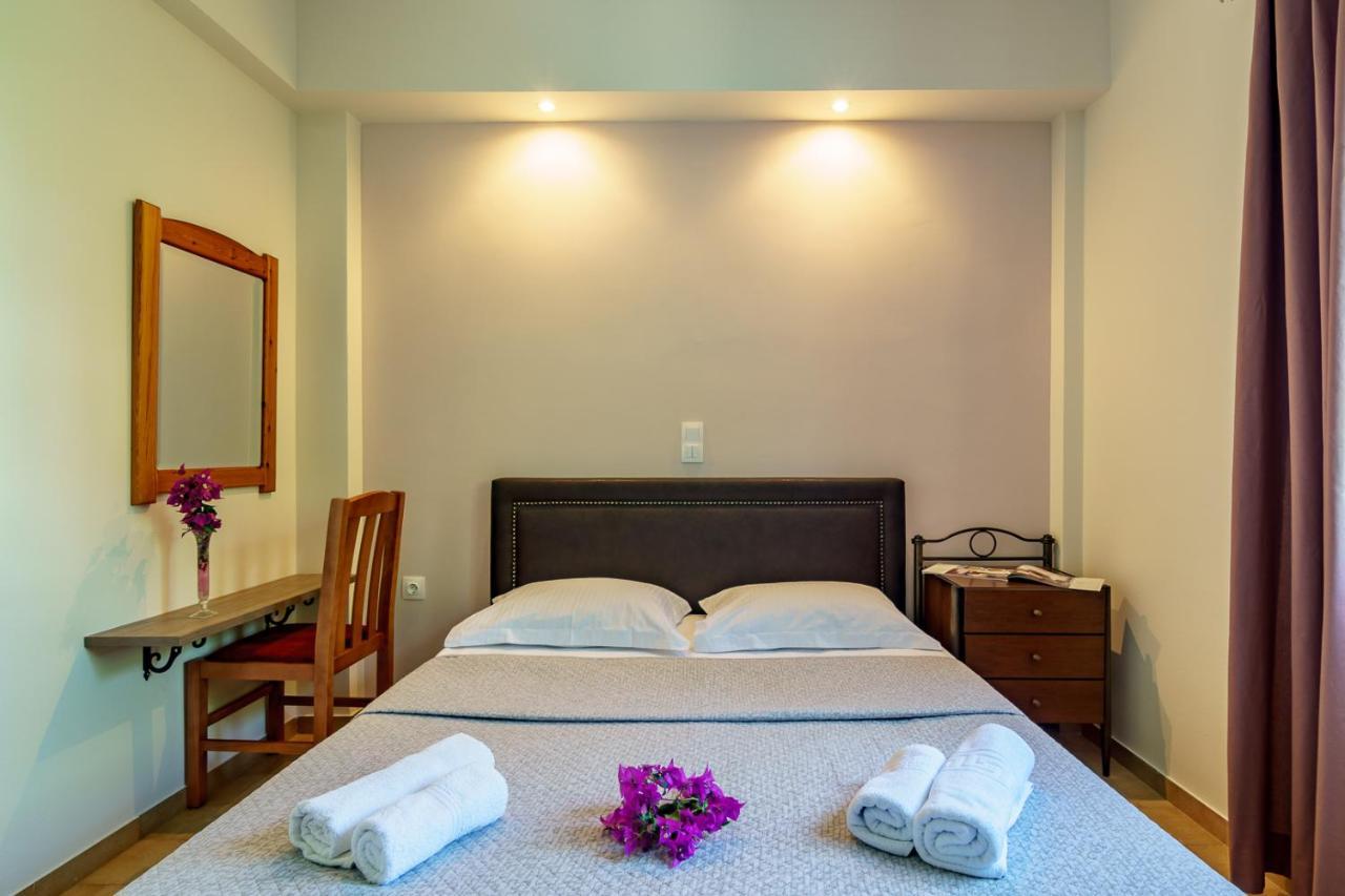 Aparthotel Irini *