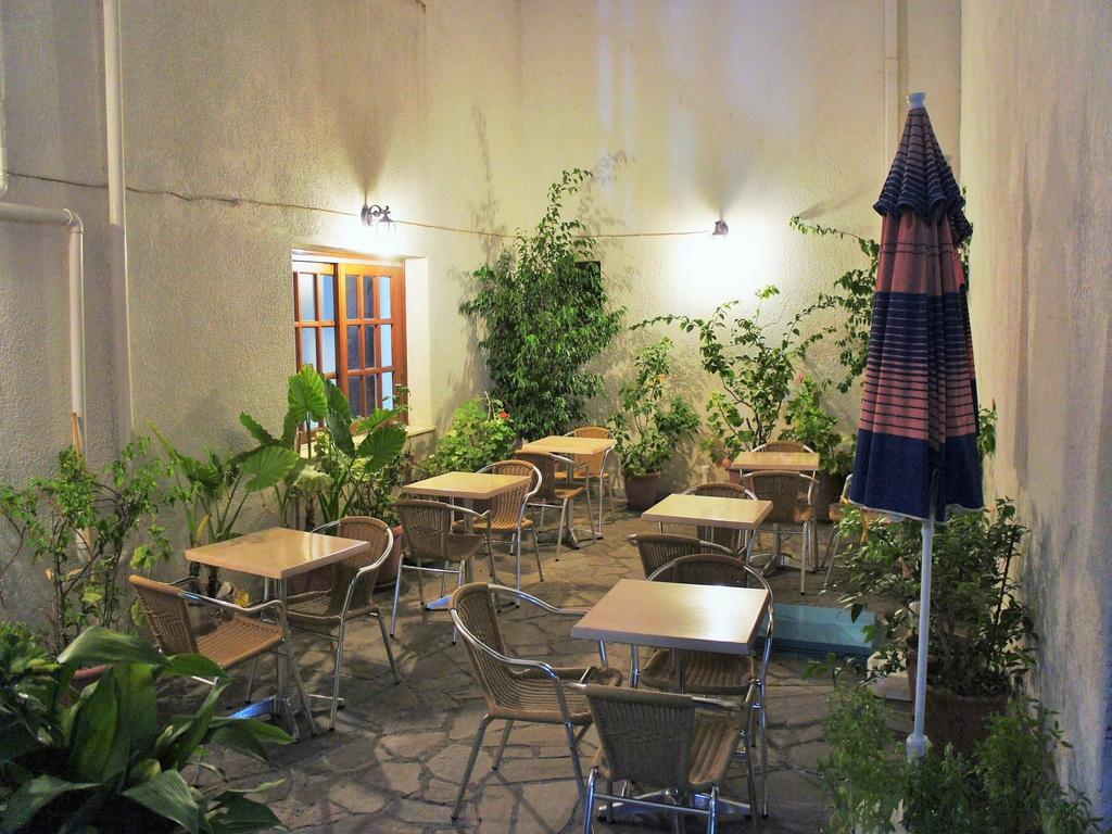 Anthemis Hotel Agios Kirykos (Ikaria)