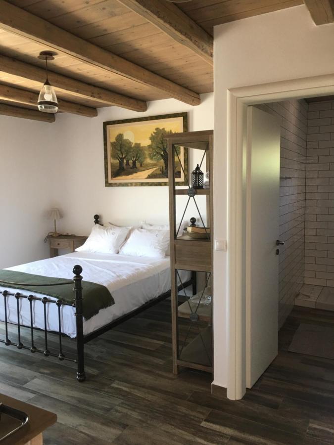 The Mousehouse Riglia