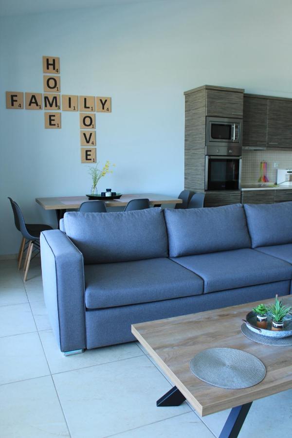 Lakis Luxury Apartment *