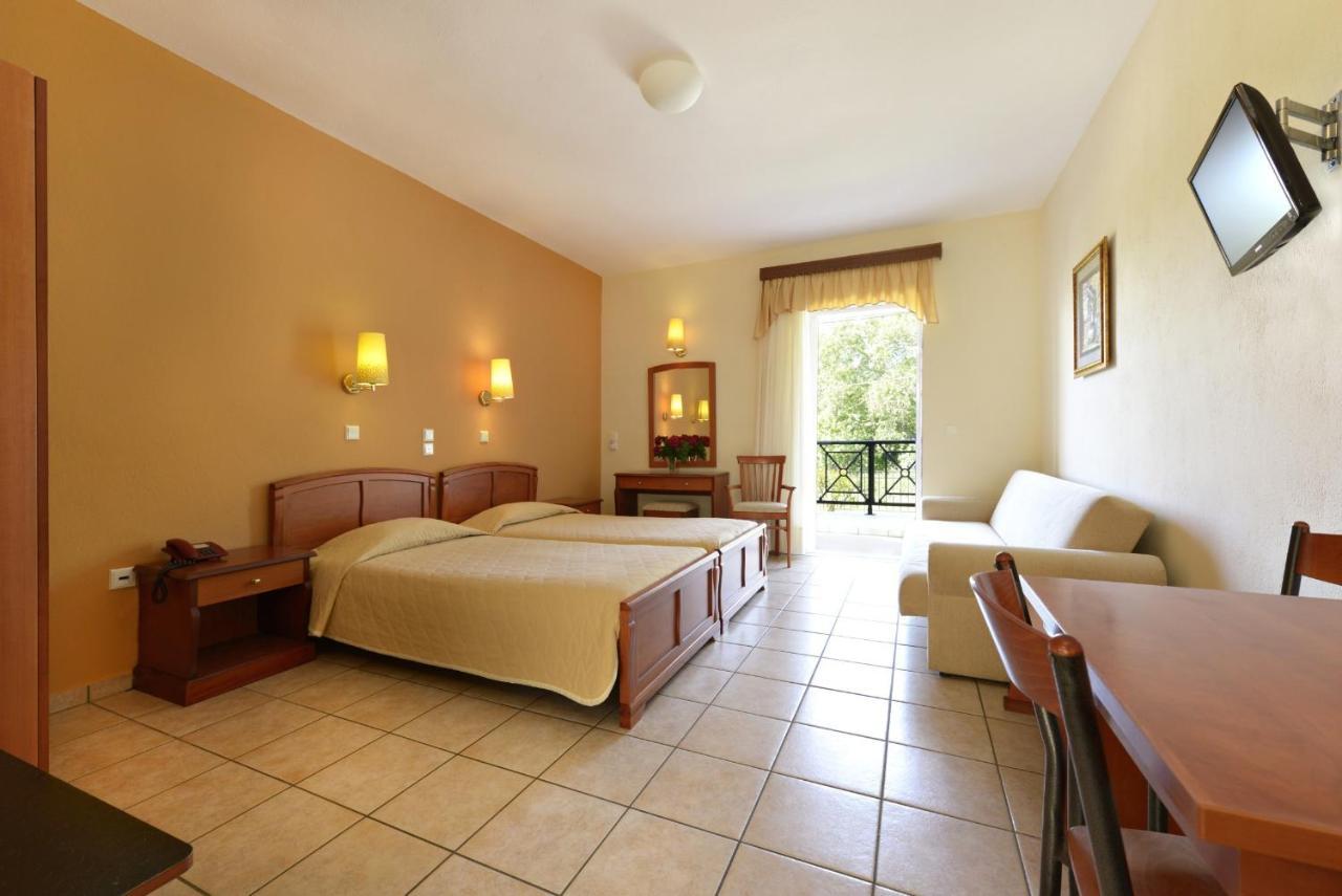 Amalia Aparthotel 3*