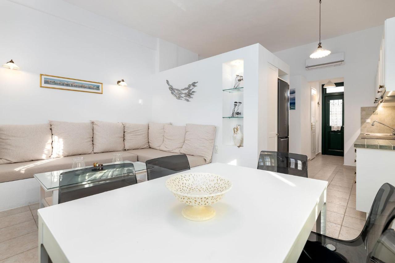 Casa Nileas For Cycladic Summer Living Right On The Bay And Beach! Parikia (Paros)