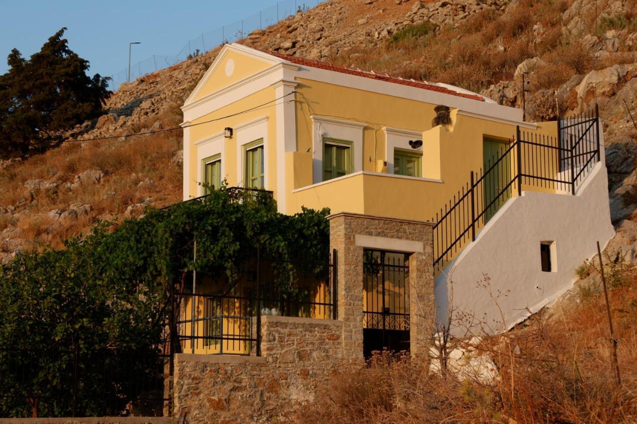 Asiminas House *