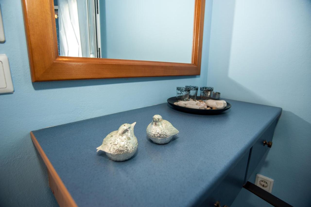 Folies Apartment *