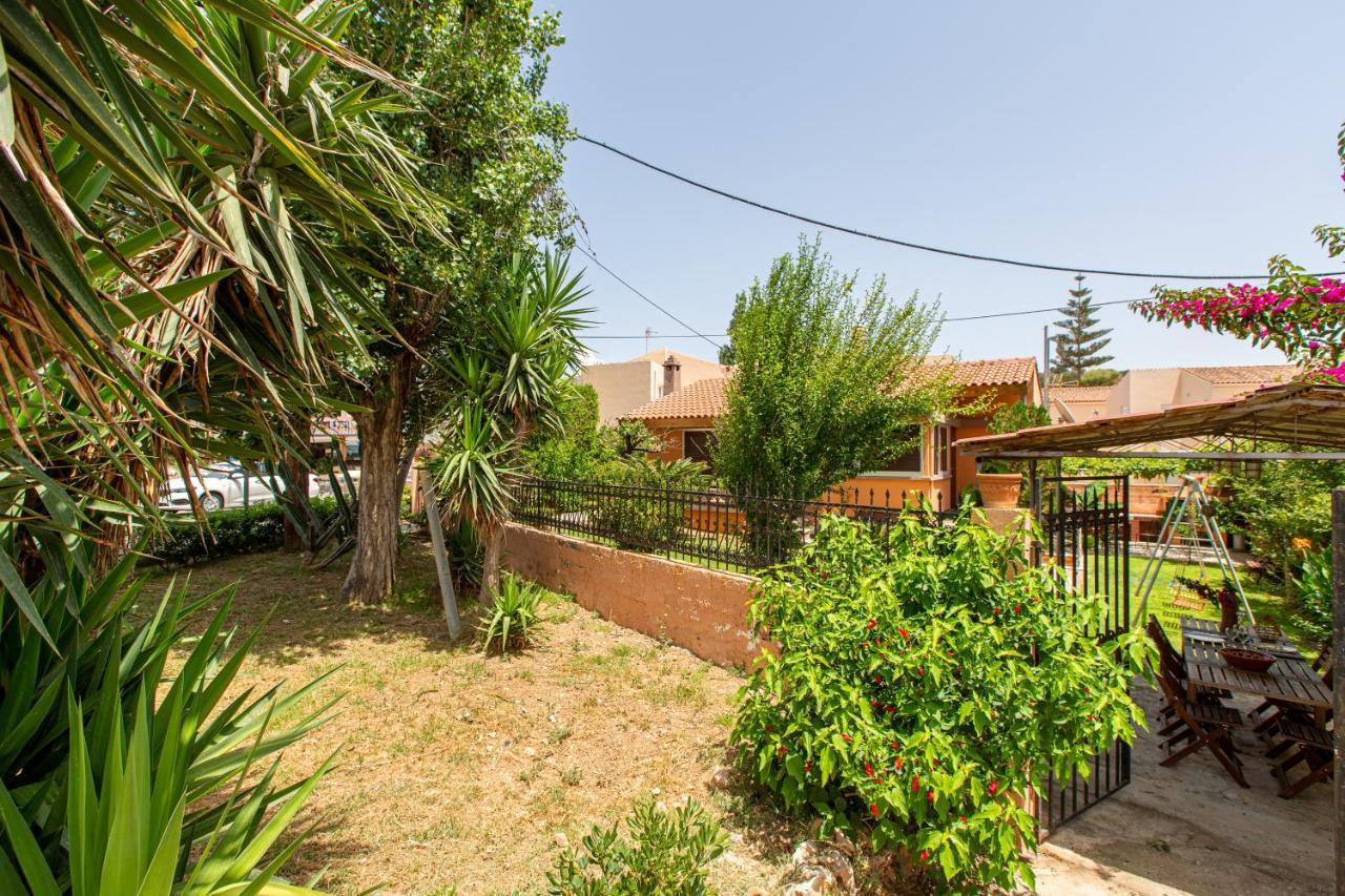Anna's Sea House Near To A Sandy Beach! * Kato Daratso