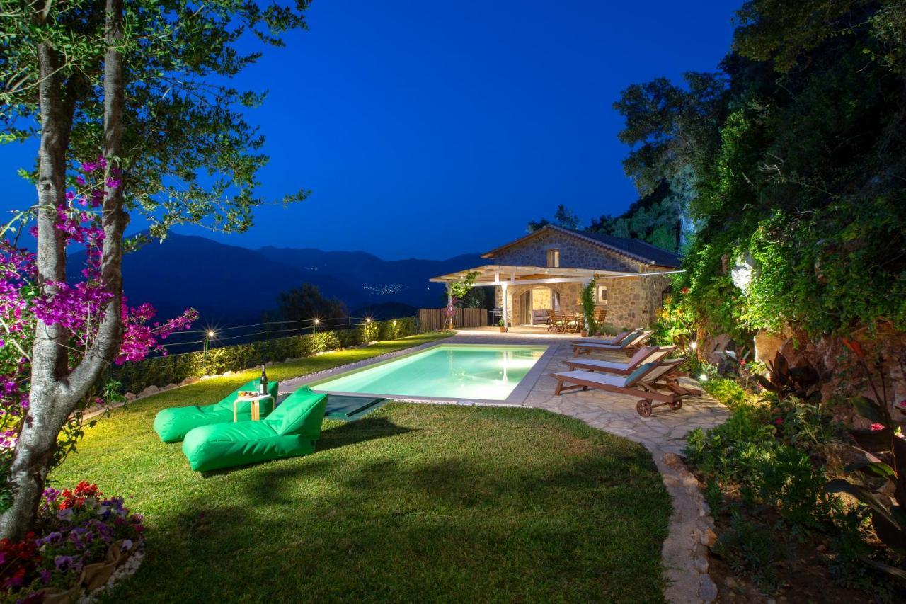 Villa Pnoes Lefkada Vasiliki (Lefkada)