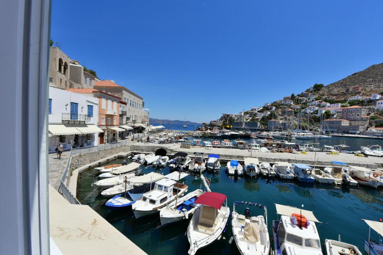 Hydra Hospitality Port Villa