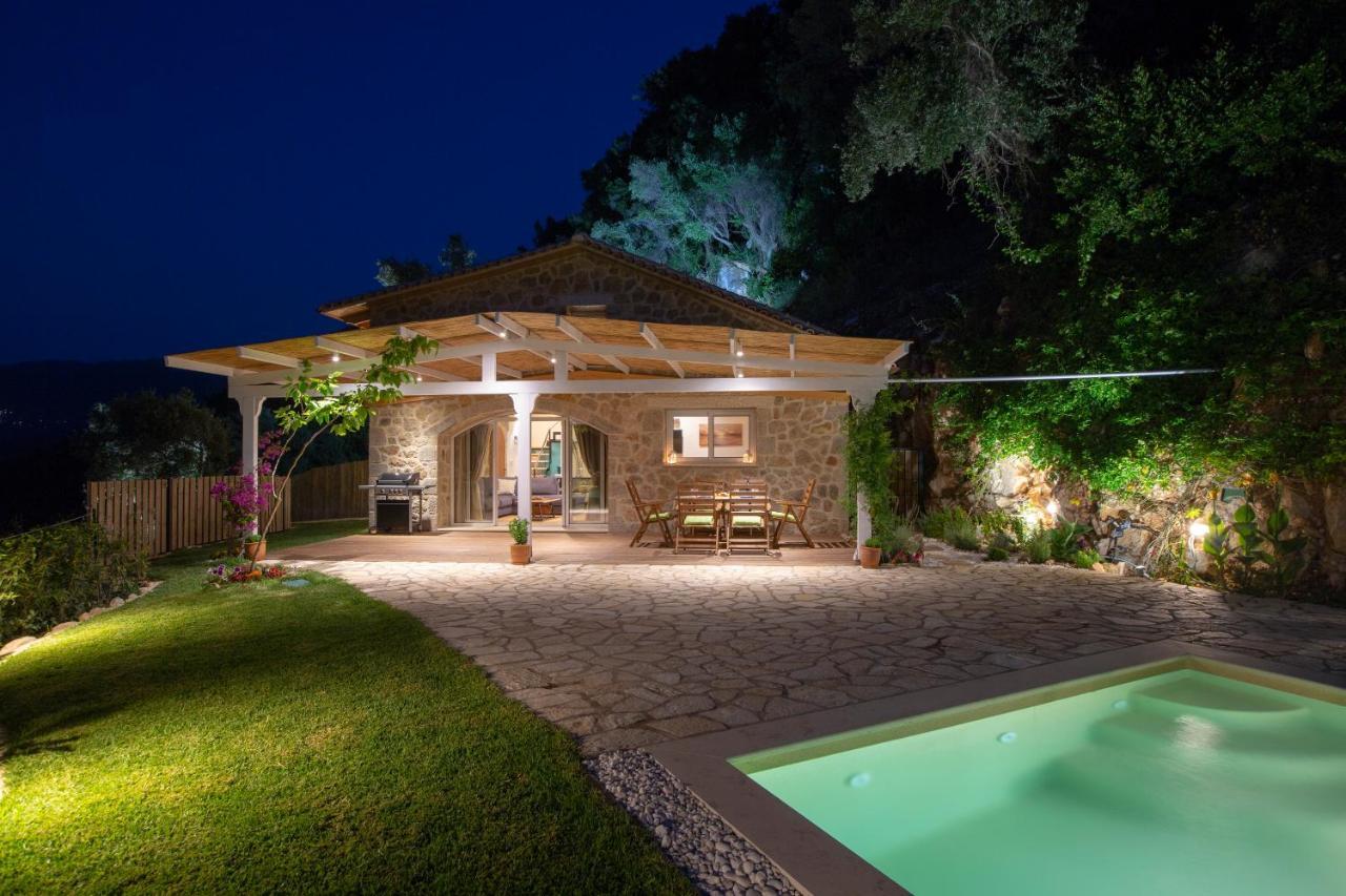 Pnoes Lefkada Vasiliki (Lefkada)