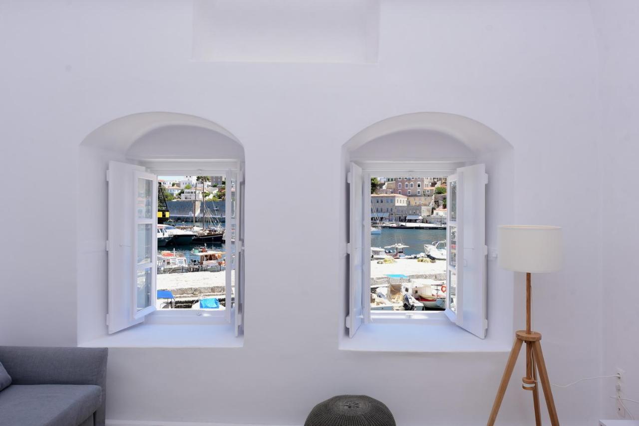 Hydra Hospitality Port Villa *