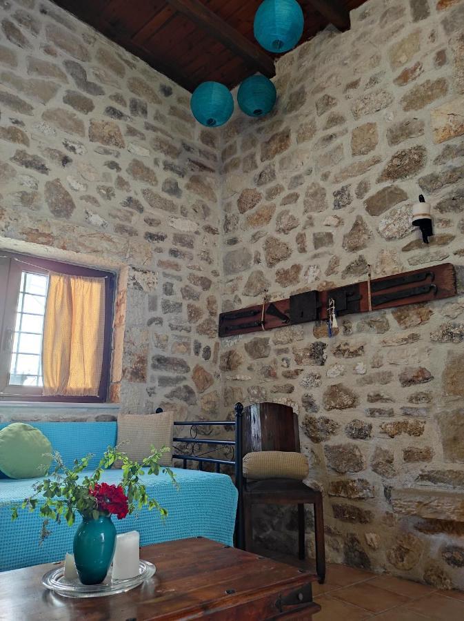 Epavli Veneti Guest house Parga