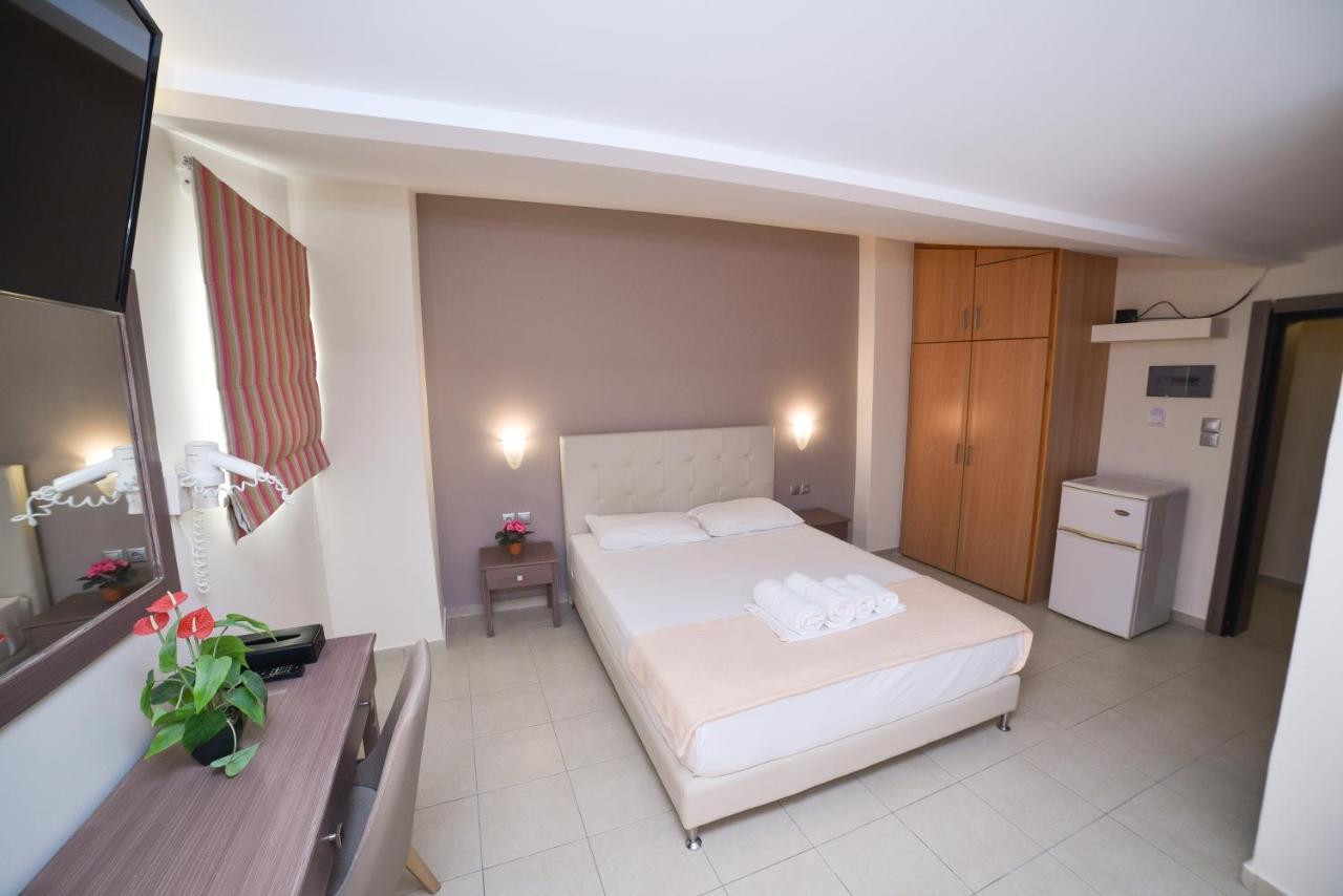 Aparthotel Stoudios Georgias Arkoudi