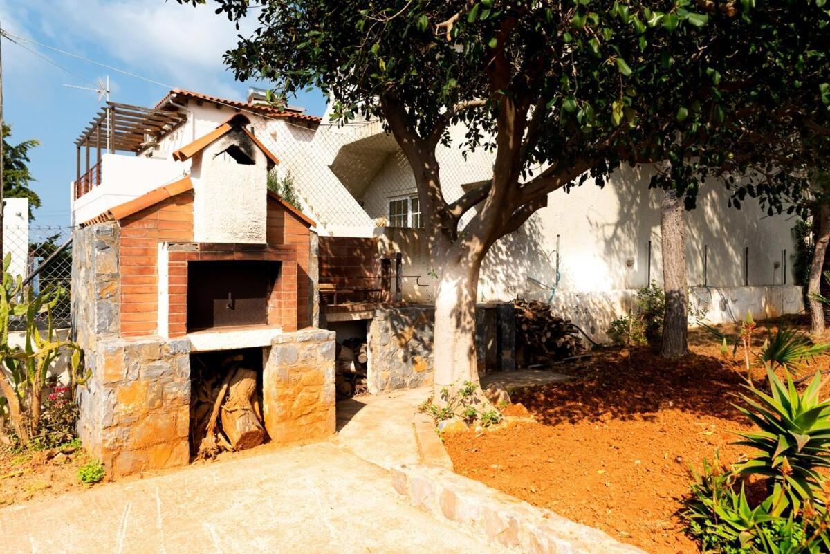 Thalia Villa *