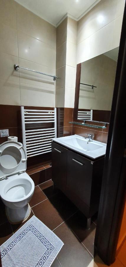 Vivian Hotel 2*