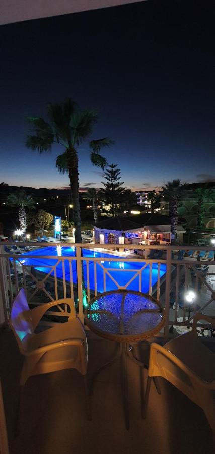 Vivian Hotel 2*