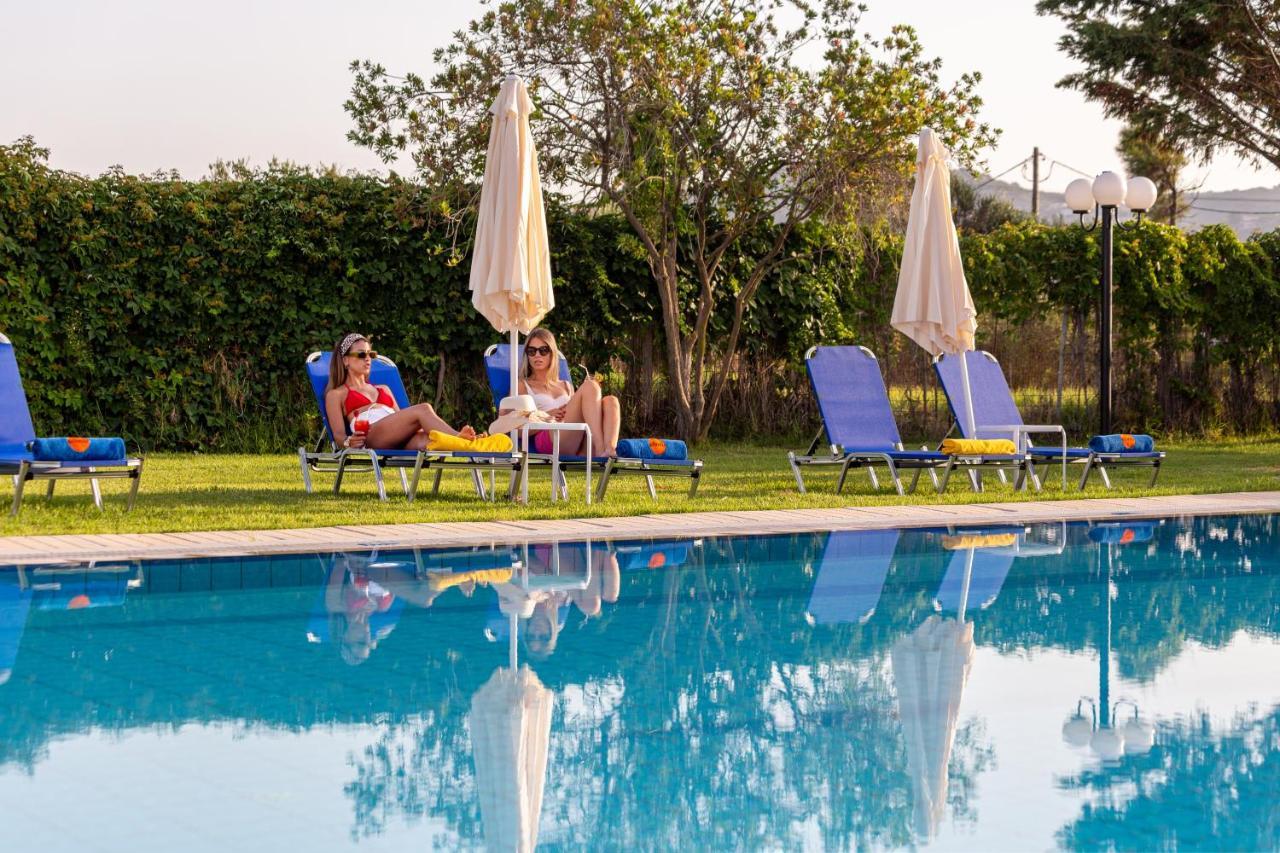 Alonia Aparthotel 2*