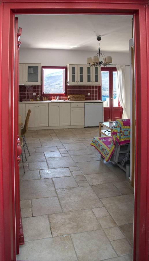 Asvestoti Maisonettes Red House Apartment