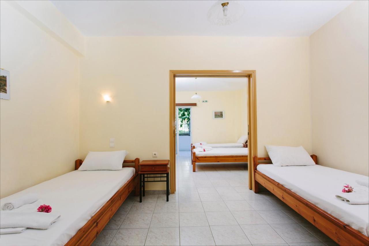 Loula And Hotel
