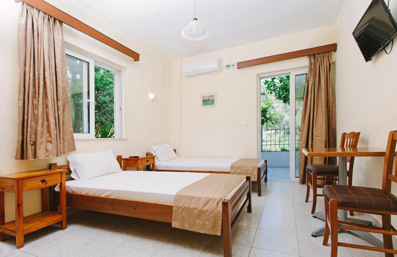 Hotel Loula And Kamena Vourla