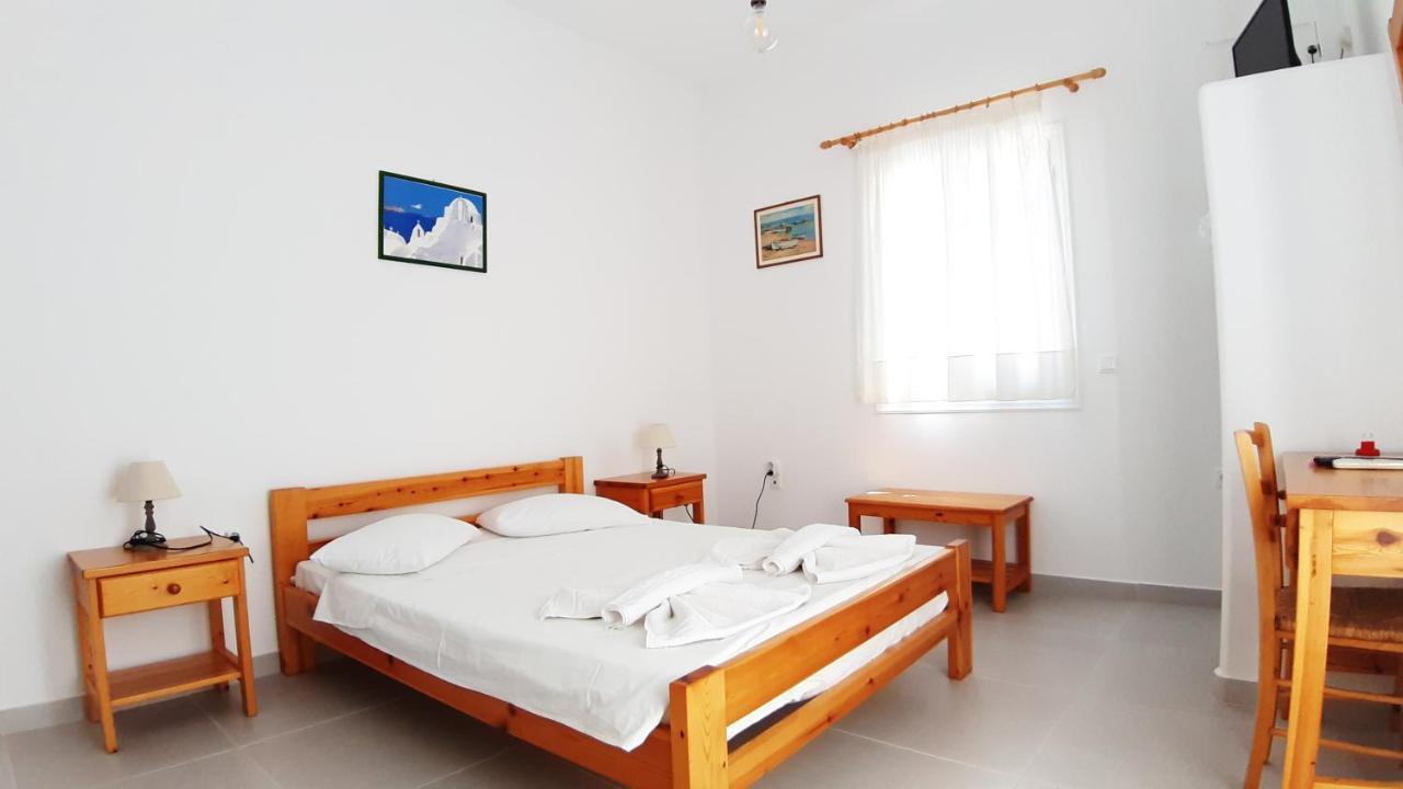 Guest house Bizas & Parikia (Paros)