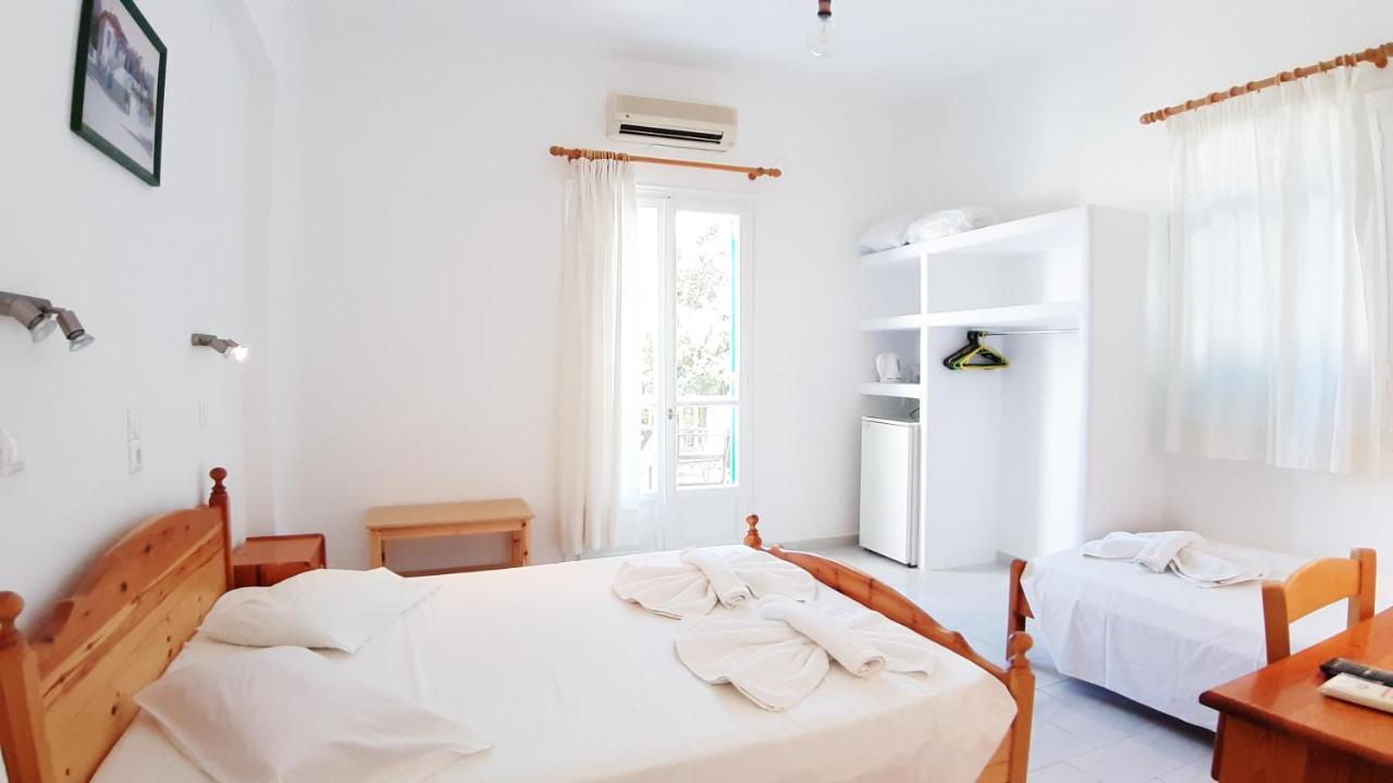 Bizas & 3* Parikia (Paros)