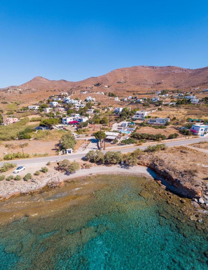 Flora's And Pool In Syros Villa Liaropa
