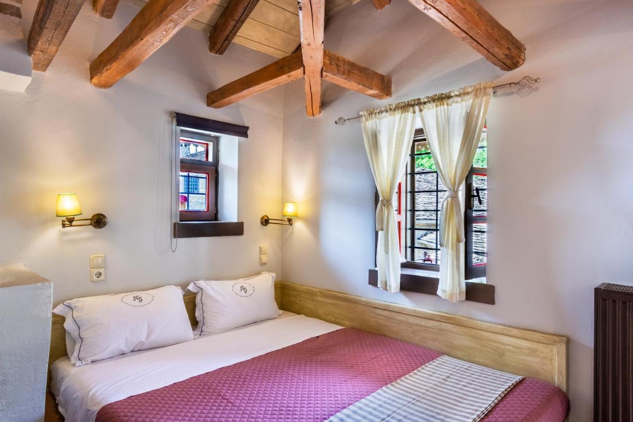 Nikos & Ioulia Guest house *