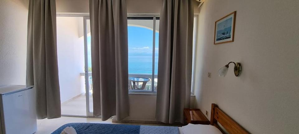 Ionian Mare Aparthotel Agios Ioannis Peristeron (Corfu)
