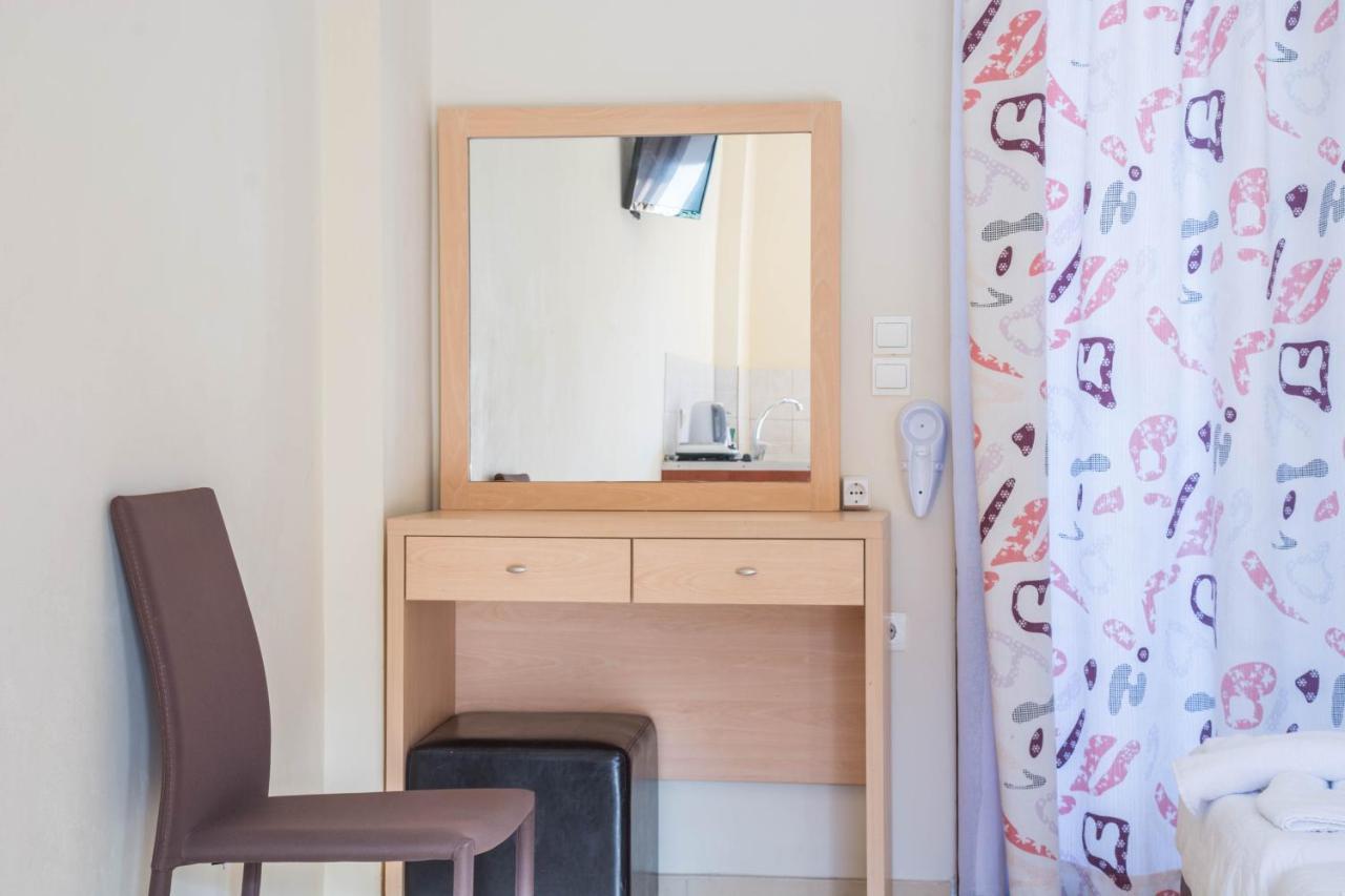Lazaros Hotel Resort Aparthotel 3*