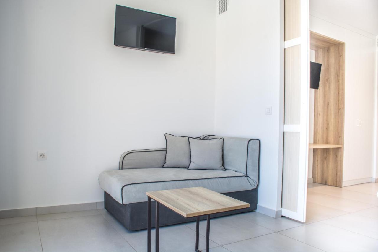 Lazaros Hotel Resort 3*